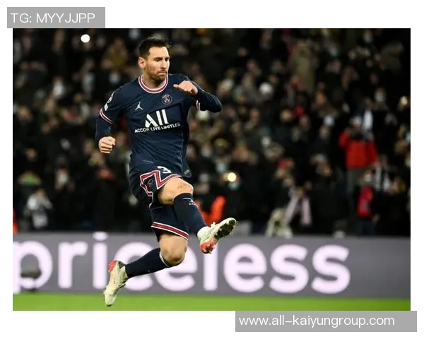 东詹强势表现助力球队逆转局面海斯替代顿宝成关键调整